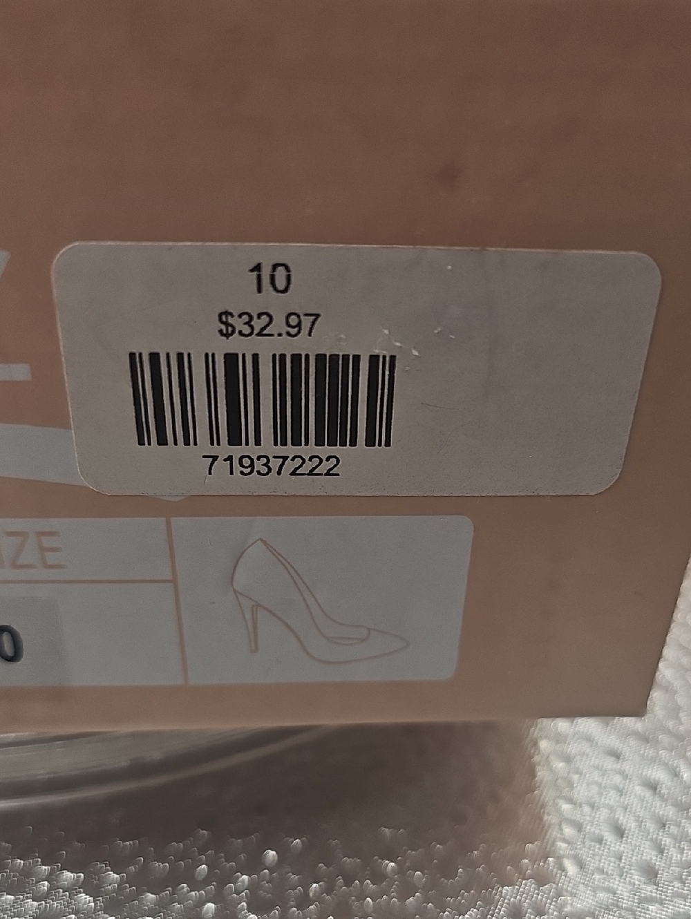 R Tan And Cream Colored Glaze Heels size 10 - Picture 13 of 13